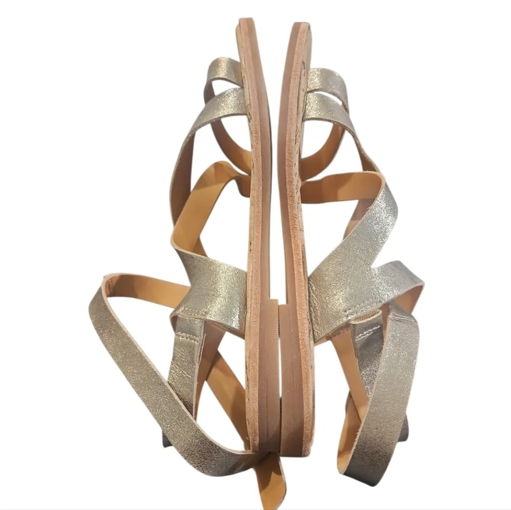 NWT Kork-Ease Bryleigh Metallic Gold Leather Flat Sandal Women’s 8
